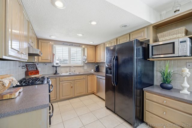 4335 Lakewood Avenue, Tulsa, OK 74135