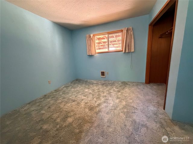 3845 Boston Harbor Road NE, Olympia, WA 98506
