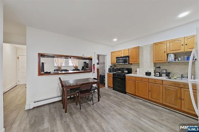 194 Astor Street, Newark, NJ 07114