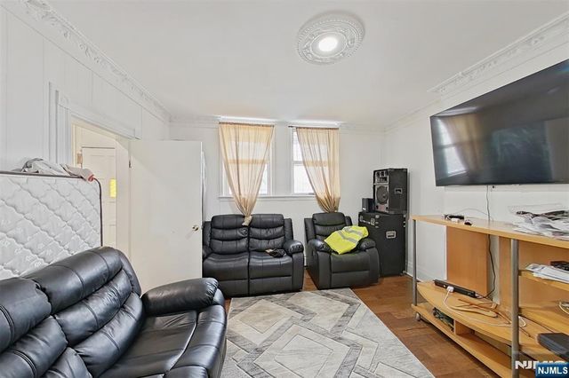 194 Astor Street, Newark, NJ 07114