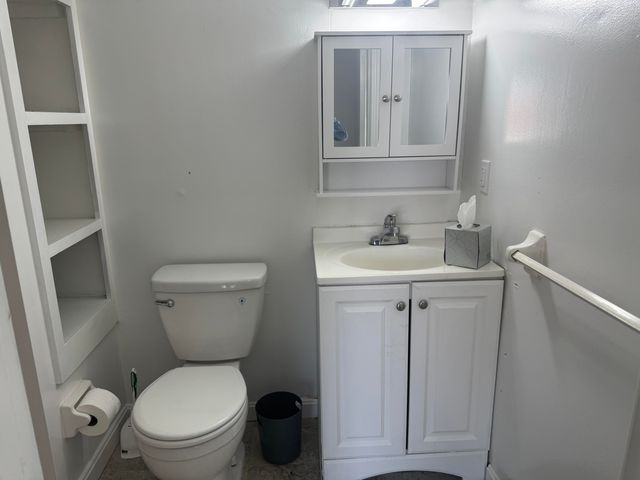 733 West Main Street UNIT J, Hyannis, MA 02601