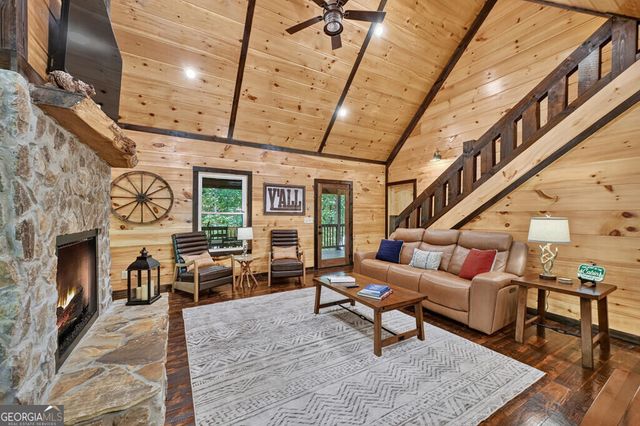467 Logan Drive, Mineral Bluff, GA 30559