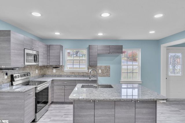 2505 E Tyger Bridge Road, Greer, SC 29651