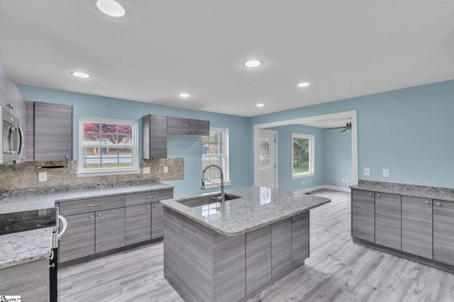 2505 E Tyger Bridge Road, Greer, SC 29651