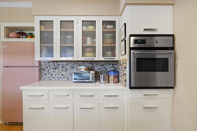 825 Myrta St, Kerrville, TX 78028