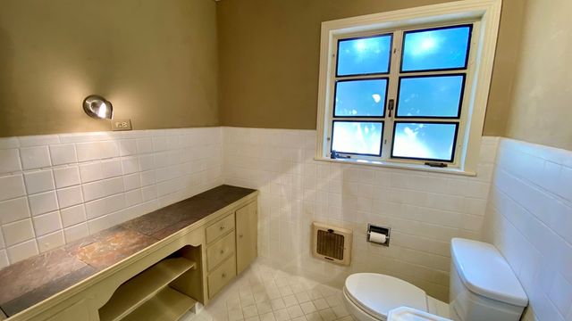 825 Myrta St, Kerrville, TX 78028