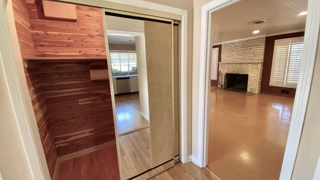 825 Myrta St, Kerrville, TX 78028