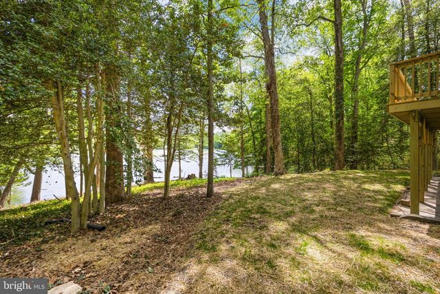1070 LAKEVIEW DR, Stafford, VA 22556