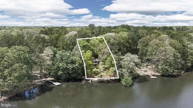 1070 LAKEVIEW DR, Stafford, VA 22556