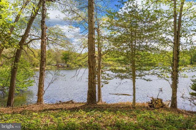 1070 LAKEVIEW DR, Stafford, VA 22556