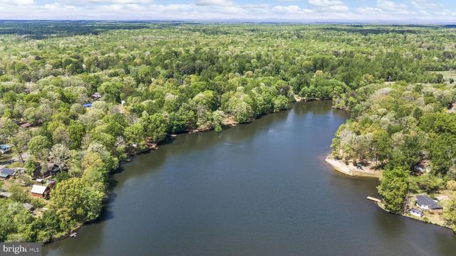 1070 LAKEVIEW DR, Stafford, VA 22556
