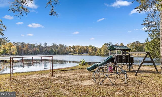 1070 LAKEVIEW DR, Stafford, VA 22556