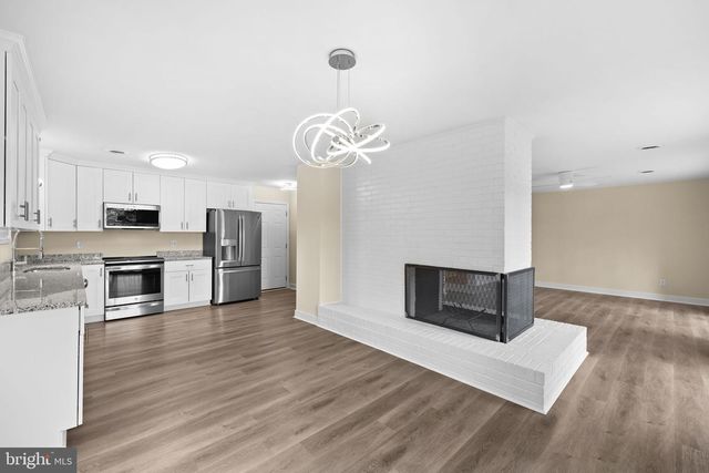 1070 LAKEVIEW DR, Stafford, VA 22556