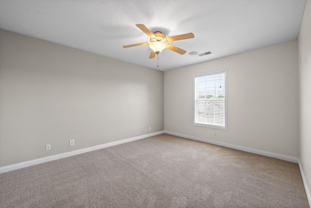 680 Foxfield Dr, Clarksville, TN 37042