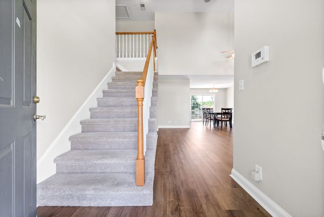 680 Foxfield Dr, Clarksville, TN 37042