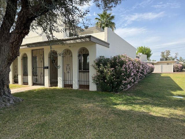 8244 E Valley Vista Drive, Scottsdale, AZ 85250