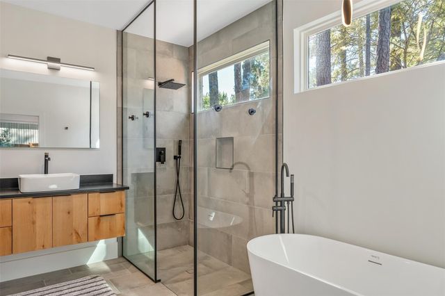 3801 Vail Court, Montgomery, TX 77356