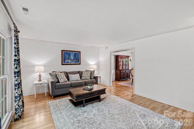 701 Tadlock Place, Matthews, NC 28105