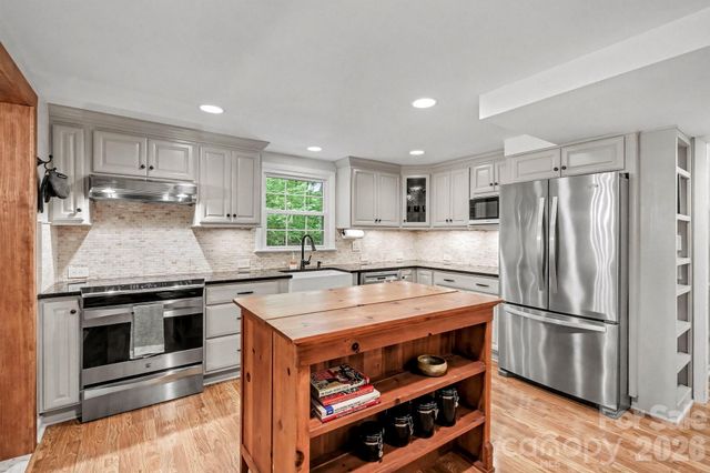 701 Tadlock Place, Matthews, NC 28105