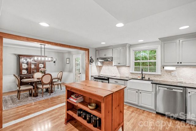 701 Tadlock Place, Matthews, NC 28105