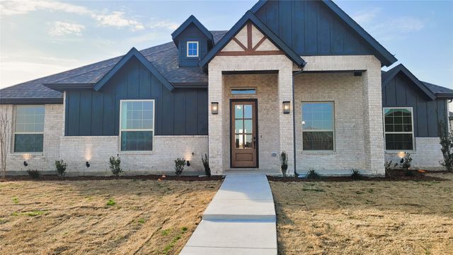 1924 Barrix Lane, Desoto, TX 75115