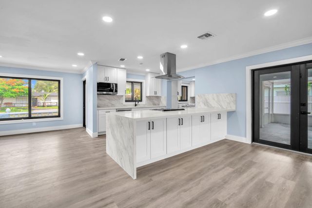 850 SW 1st Terrace, Pompano Beach, FL 33060