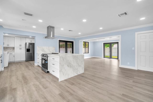 850 SW 1st Terrace, Pompano Beach, FL 33060