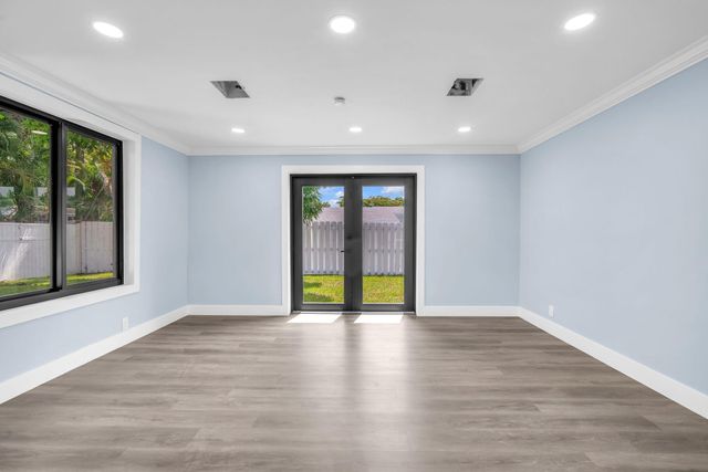 850 SW 1st Terrace, Pompano Beach, FL 33060
