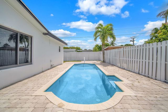 850 SW 1st Terrace, Pompano Beach, FL 33060
