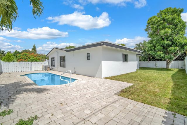 850 SW 1st Terrace, Pompano Beach, FL 33060