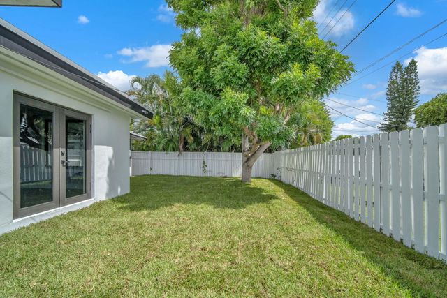 850 SW 1st Terrace, Pompano Beach, FL 33060