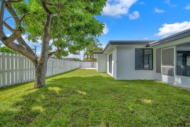 850 SW 1st Terrace, Pompano Beach, FL 33060