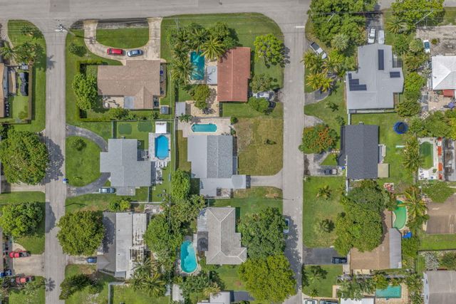 850 SW 1st Terrace, Pompano Beach, FL 33060