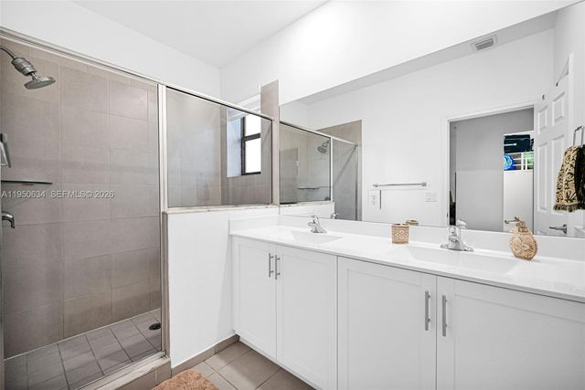 10966 W 35th Way, Hialeah, FL 33018