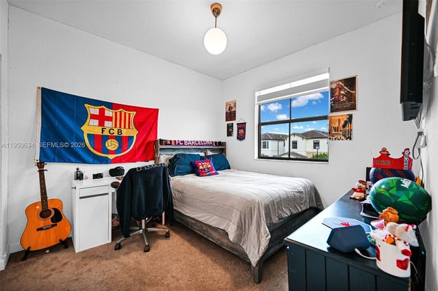 10966 W 35th Way, Hialeah, FL 33018