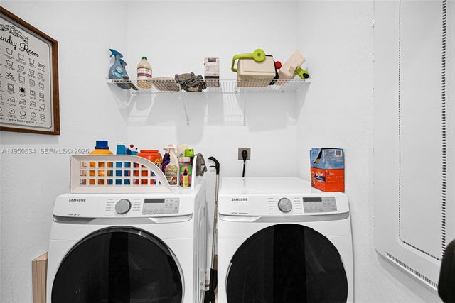 10966 W 35th Way, Hialeah, FL 33018