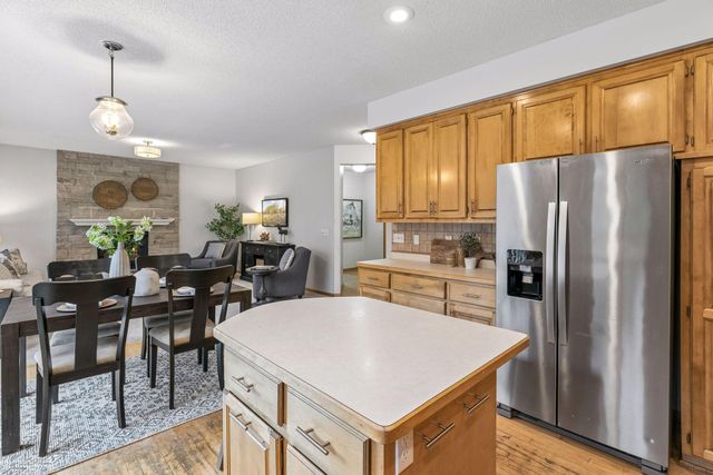 2719 Longacres Drive, Chanhassen, MN 55317
