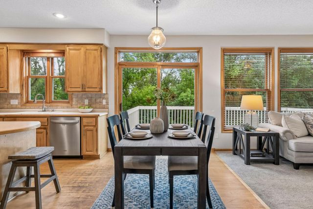 2719 Longacres Drive, Chanhassen, MN 55317