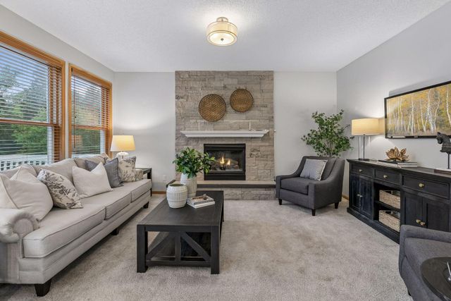 2719 Longacres Drive, Chanhassen, MN 55317