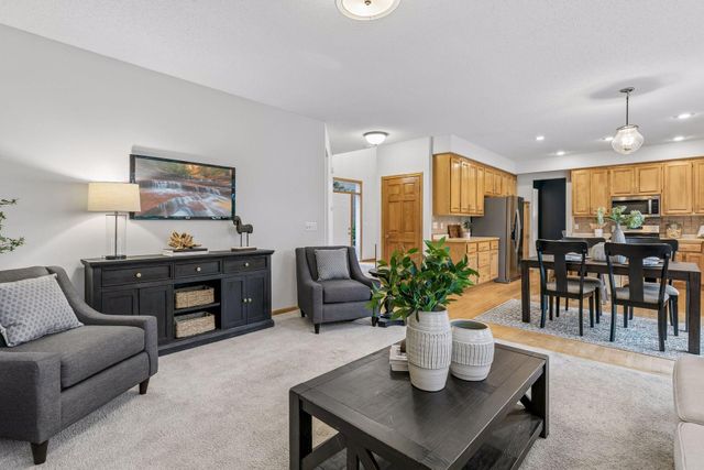 2719 Longacres Drive, Chanhassen, MN 55317