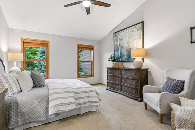2719 Longacres Drive, Chanhassen, MN 55317