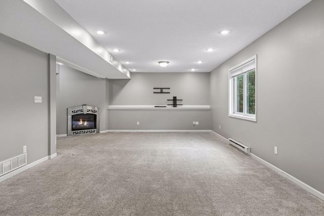 2719 Longacres Drive, Chanhassen, MN 55317