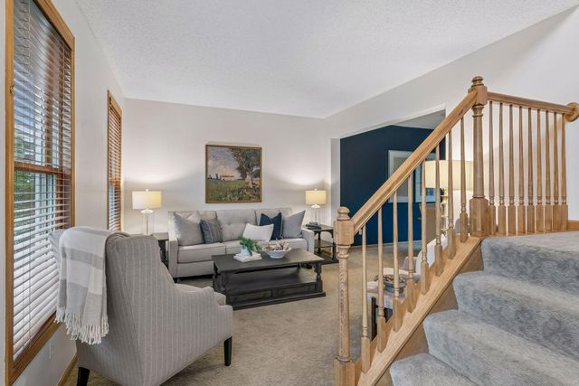 2719 Longacres Drive, Chanhassen, MN 55317
