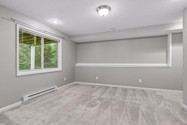 2719 Longacres Drive, Chanhassen, MN 55317