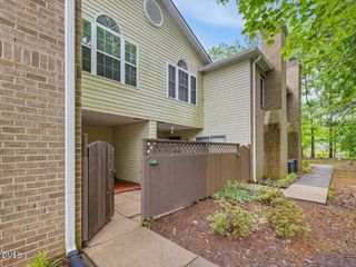 383 Summerwalk Circle, Chapel Hill, NC 27517