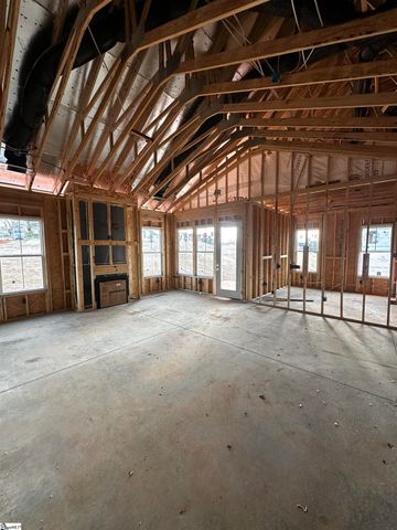 401 Rustic Outland Drive, Simpsonville, SC 29681