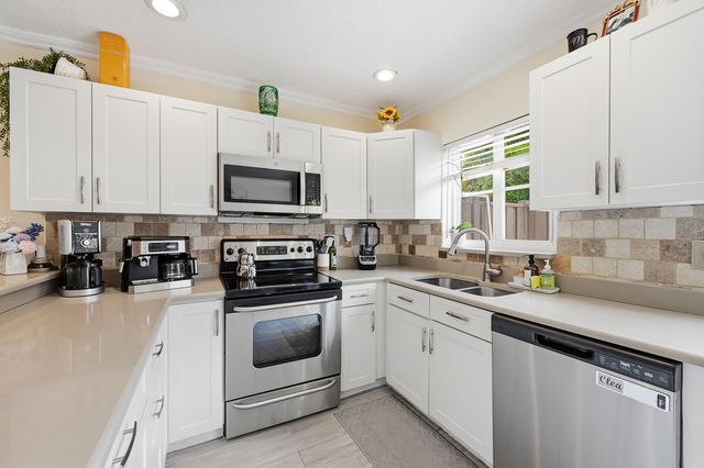 47 NE 20th Court 1H, Wilton Manors, FL 33305