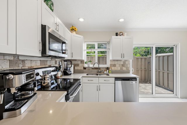 47 NE 20th Court 1H, Wilton Manors, FL 33305