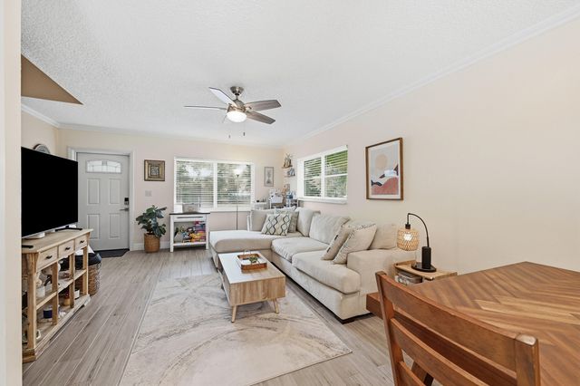 47 NE 20th Court 1H, Wilton Manors, FL 33305