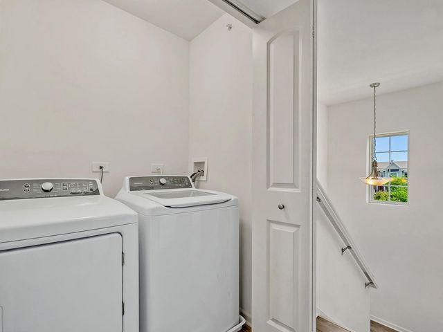 1464 Lakeridge Court 1464, Mundelein, IL 60060